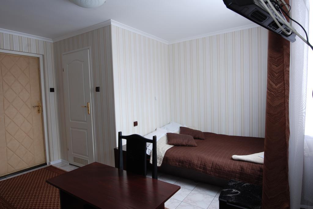 Hotel La-Musica Piaseczno  Exteriör bild
